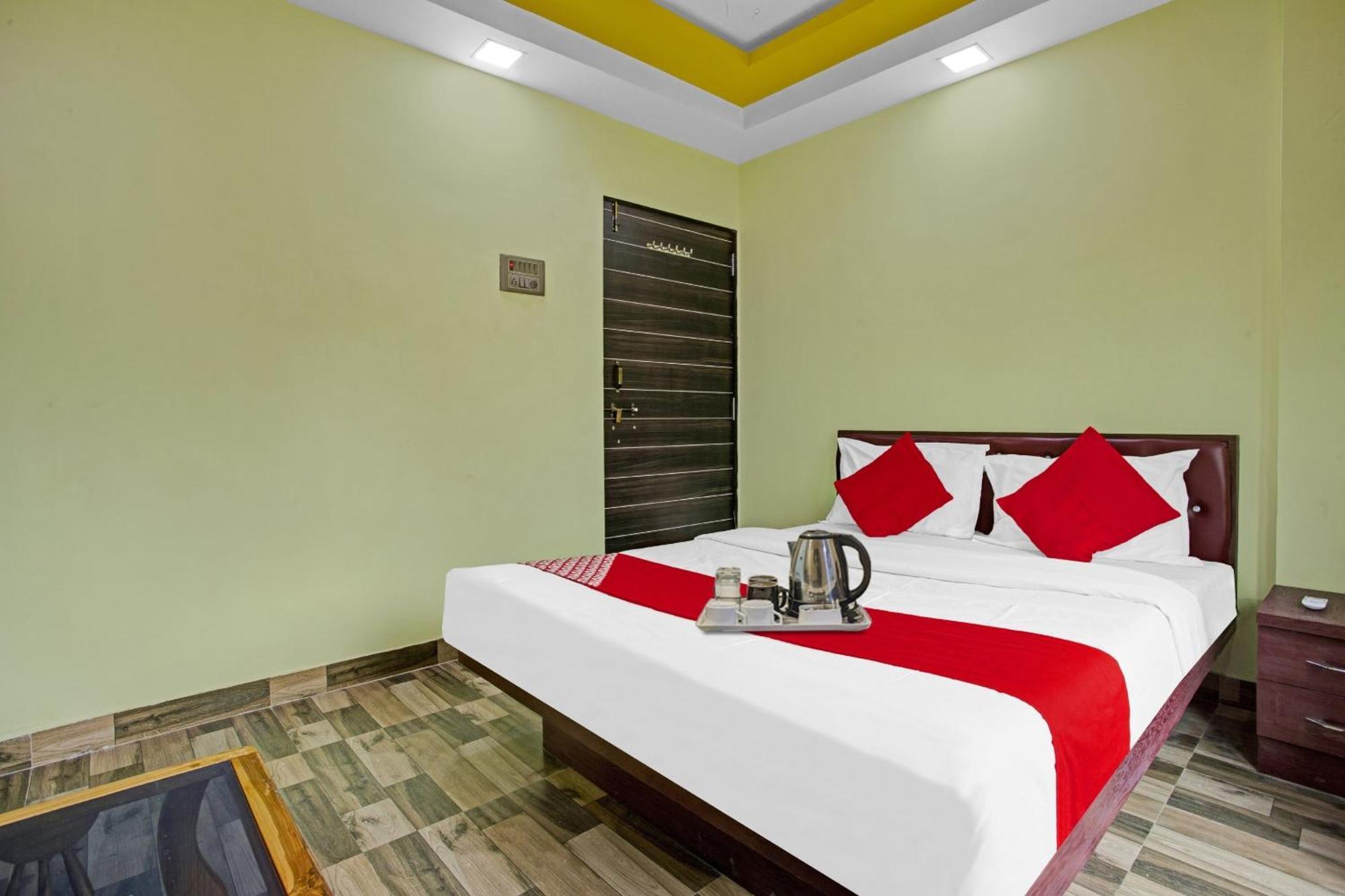 Hotel O Om Sai Residency Lodging And Boarding Taloje Budrukh Exterior foto